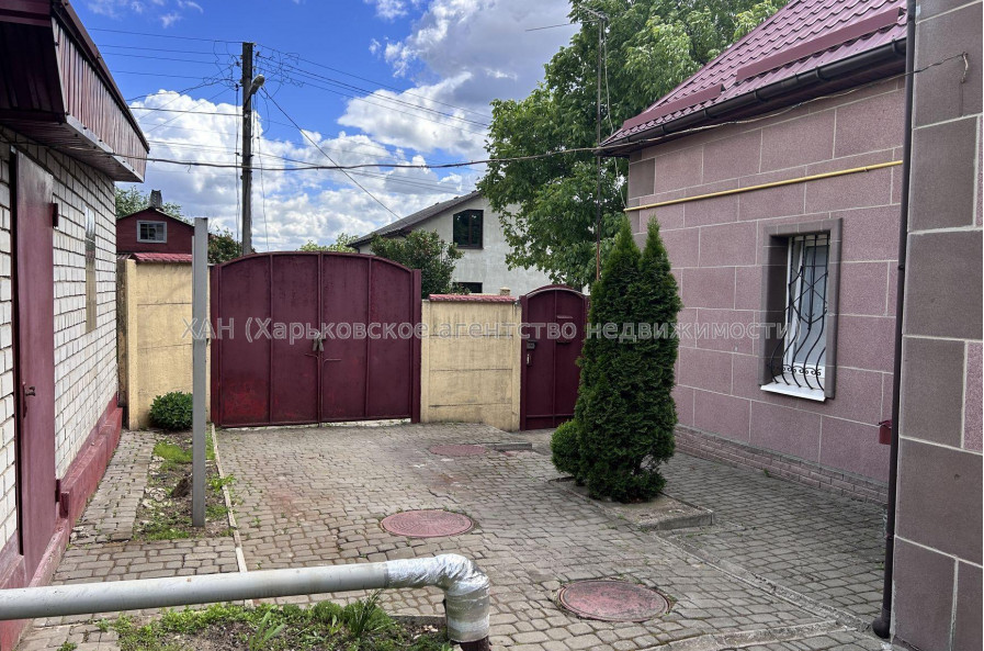 Продам будинок, 200 м², 5.50 соток, евроремонт 
