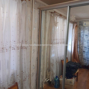 Продам квартиру, Петра Болбочана ул. , 1  ком., 30 м², косметический ремонт 