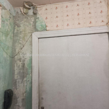 Продам квартиру, Жуковского просп. , 2 кім., 46 м², советский ремонт 