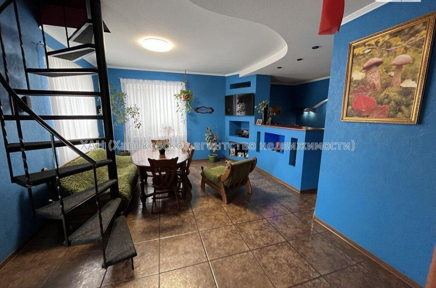 Продам дом, Минина ул. , 196 м², 6 сот., капитальный ремонт 