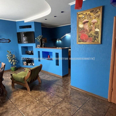 Продам дом, Минина ул. , 196 м², 6 сот., капитальный ремонт 