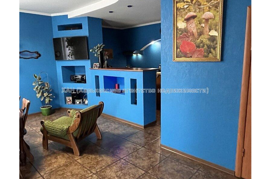 Продам дом, Минина ул. , 196 м², 6 сот., капитальный ремонт 