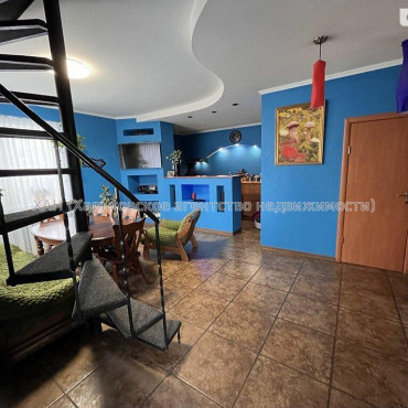Продам дом, Минина ул. , 196 м², 6 сот., капитальный ремонт 