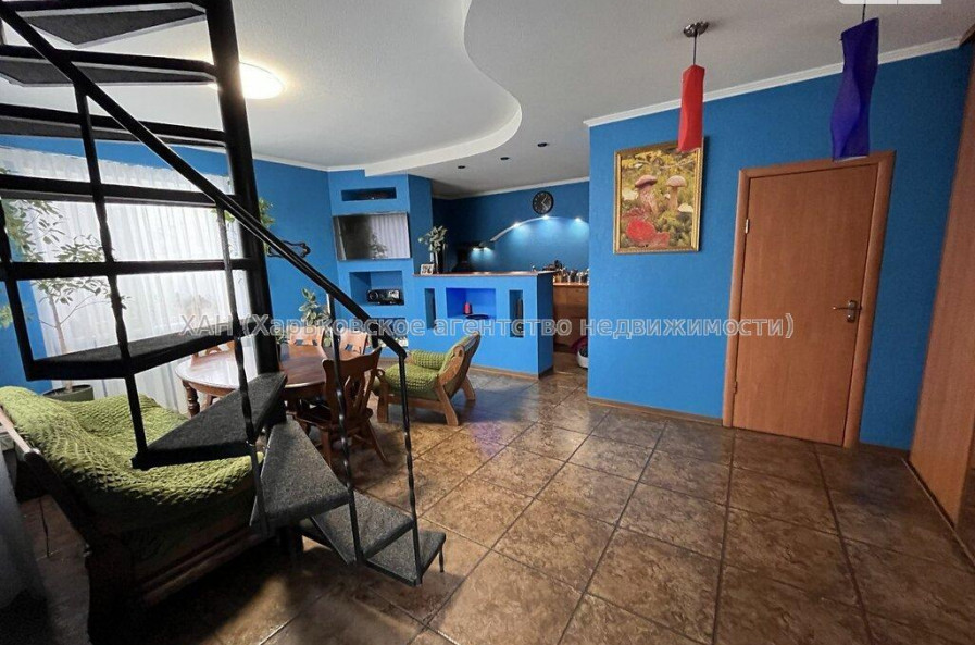Продам дом, Минина ул. , 196 м², 6 сот., капитальный ремонт 