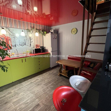Продам дом, Минина ул. , 196 м², 6 сот., капитальный ремонт 