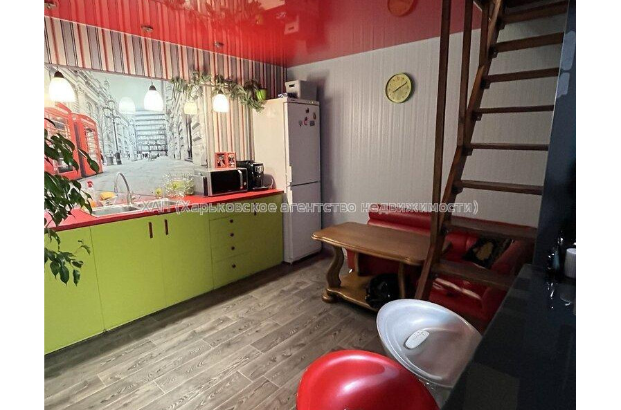 Продам дом, Минина ул. , 196 м², 6 сот., капитальный ремонт 