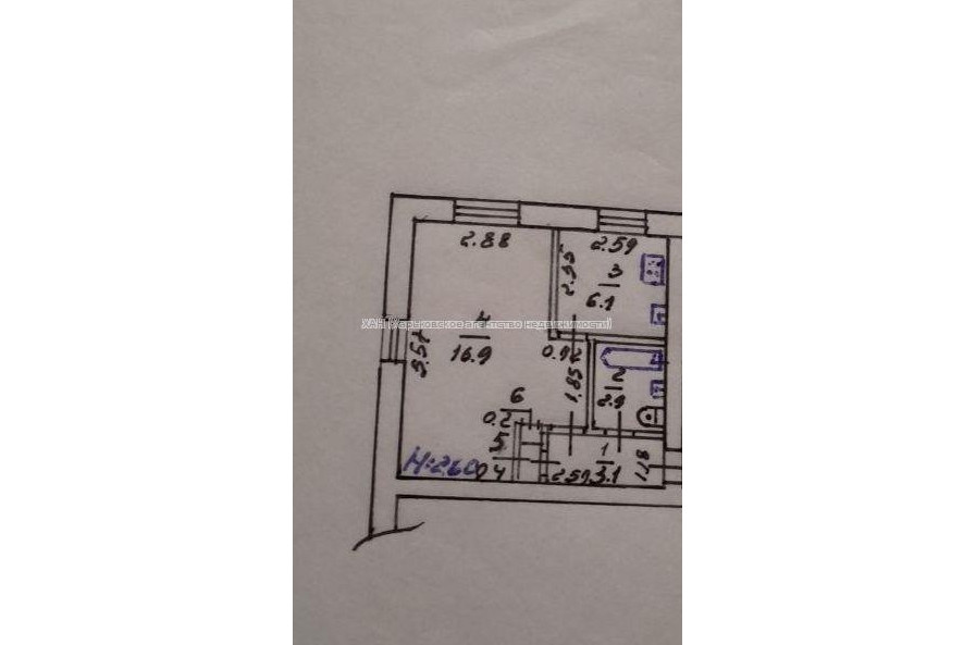 Продам квартиру, Харьковских Дивизий ул. , 1 кім., 30 м², без ремонта 