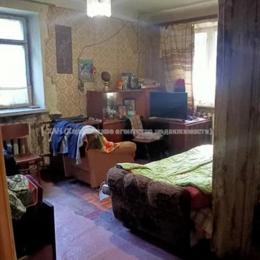 Продам квартиру, Харьковских Дивизий ул. , 1  ком., 30 м², без ремонта 