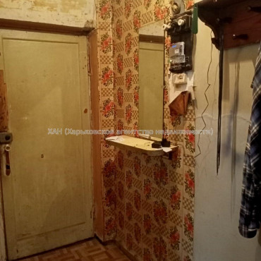 Продам квартиру, Харьковских Дивизий ул. , 1 кім., 30 м², без ремонта 