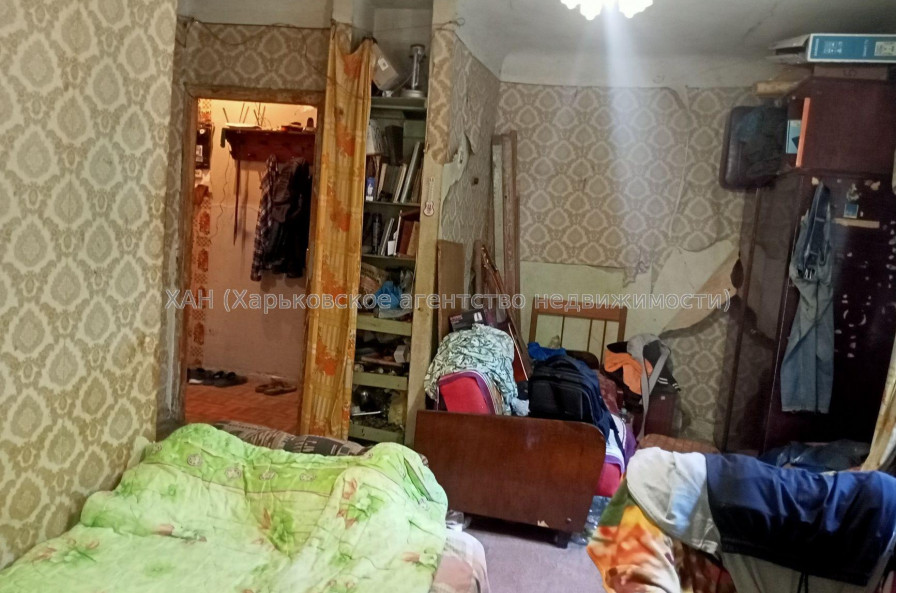 Продам квартиру, Харьковских Дивизий ул. , 1 кім., 30 м², без ремонта 
