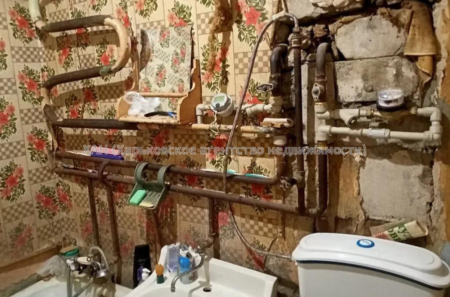Продам квартиру, Харьковских Дивизий ул. , 1  ком., 30 м², без ремонта 