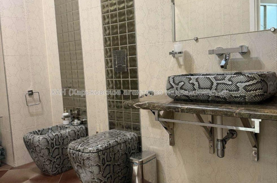 Продам квартиру, Данилевского ул. , 3 кім., 120 м², авторский дизайн 