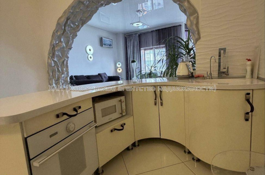 Продам квартиру, Данилевского ул. , 3 кім., 120 м², авторский дизайн 