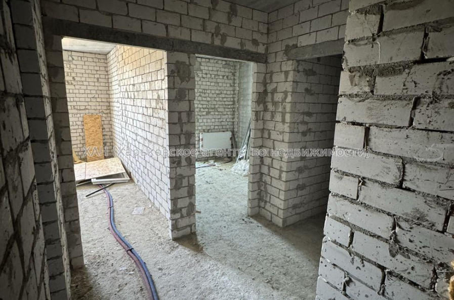 Продам квартиру, Шевченко ул. , 1 кім., 43.70 м², без внутренних работ 