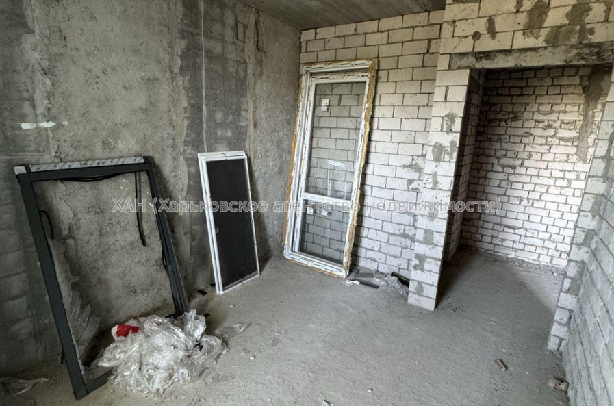 Продам квартиру, Шевченко ул. , 1 кім., 43.70 м², без внутренних работ 