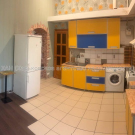 Продам квартиру, Москалёвская ул. , 1 кім., 40 м², косметический ремонт