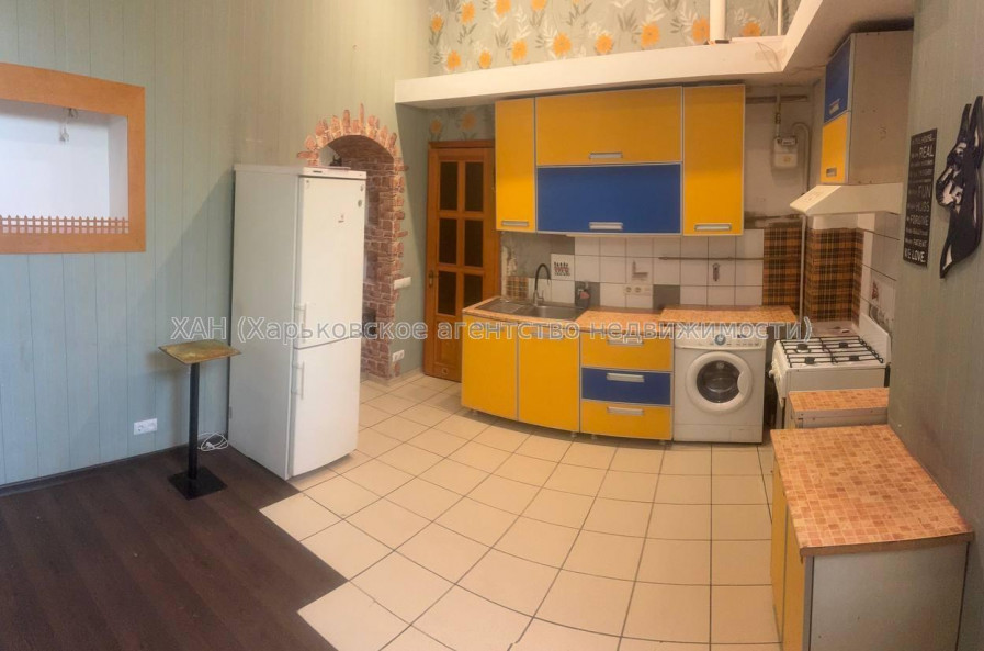 Продам квартиру, Москалёвская ул. , 1 кім., 40 м², косметический ремонт 