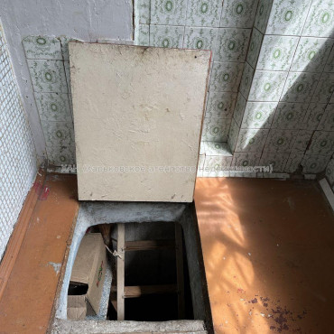 Продам квартиру, Валентиновская ул. , 3 кім., 62.90 м², советский ремонт 