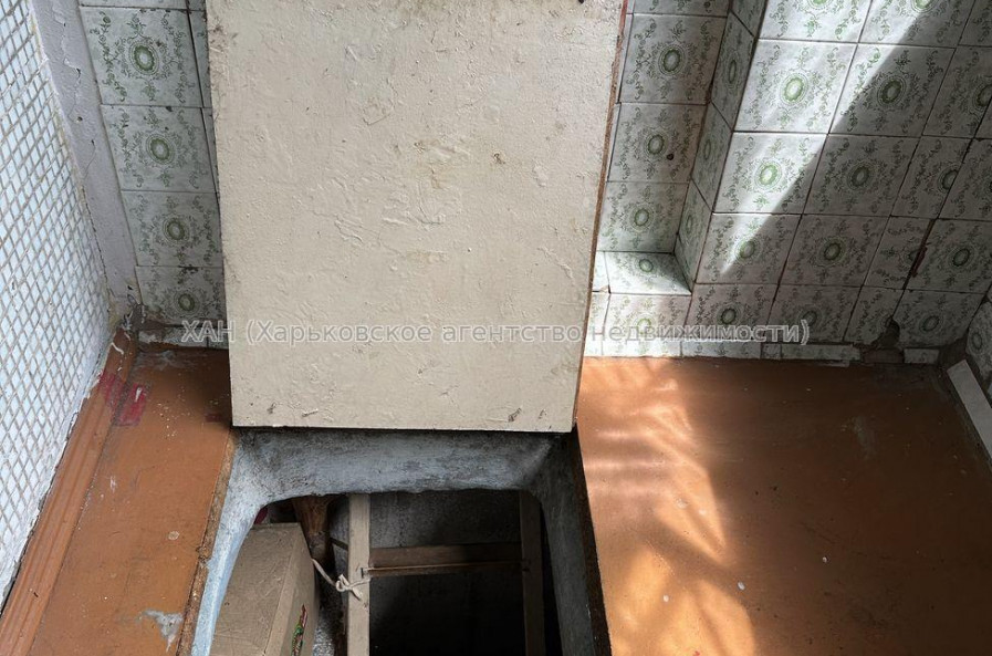 Продам квартиру, Валентиновская ул. , 3 кім., 62.90 м², советский ремонт 