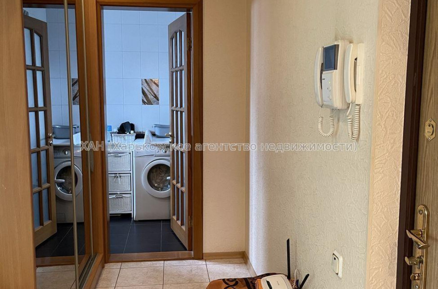 Продам квартиру, Пермская ул. , 3  ком., 75 м², капитальный ремонт 