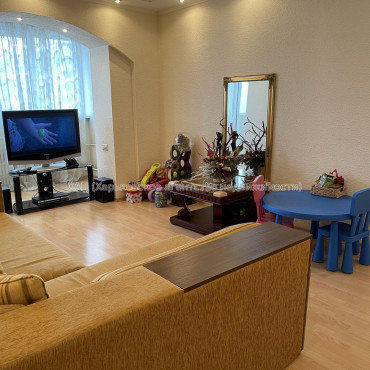 Продам квартиру, Пермская ул. , 3  ком., 75 м², капитальный ремонт 