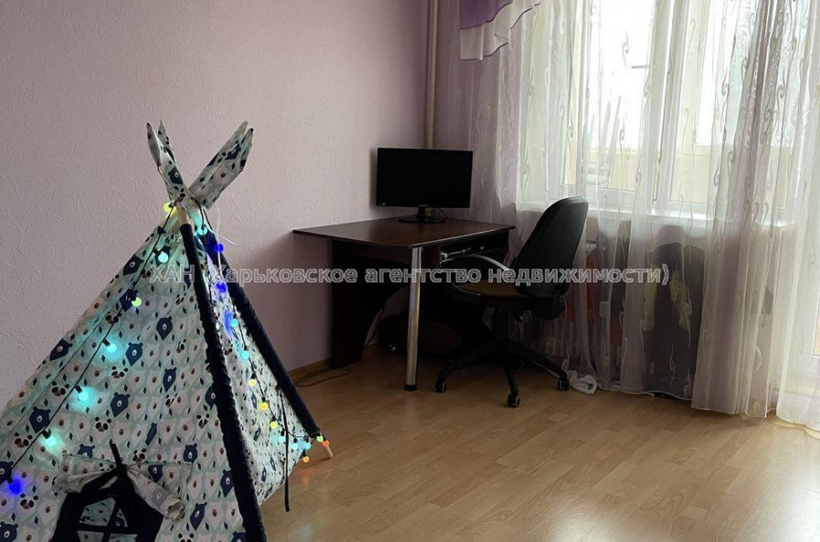 Продам квартиру, Пермская ул. , 3  ком., 75 м², капитальный ремонт 