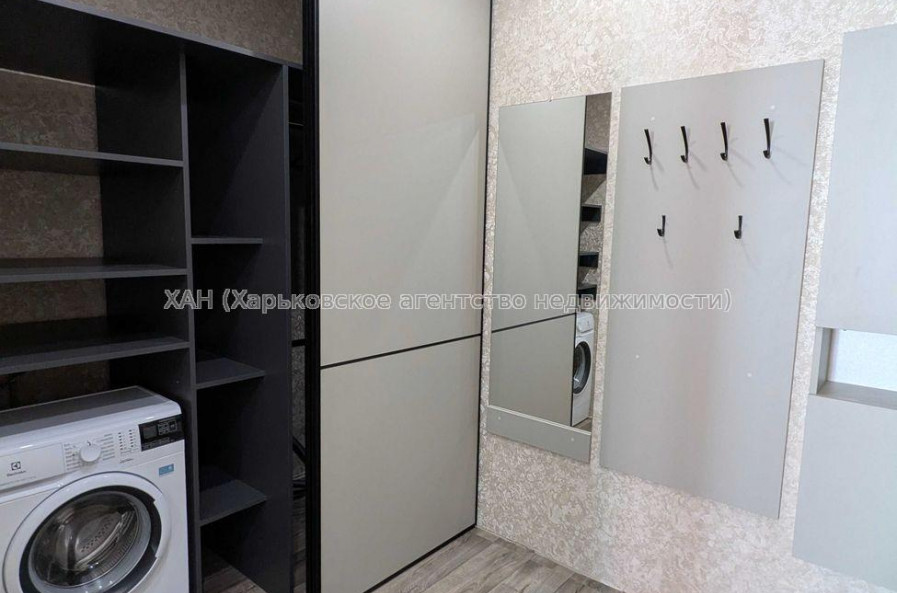 Продам квартиру, Драгоманова ул. , 1 кім., 25.10 м², авторский дизайн 