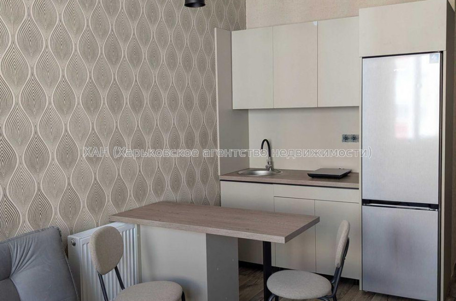 Продам квартиру, Драгоманова ул. , 1 кім., 25.10 м², авторский дизайн 