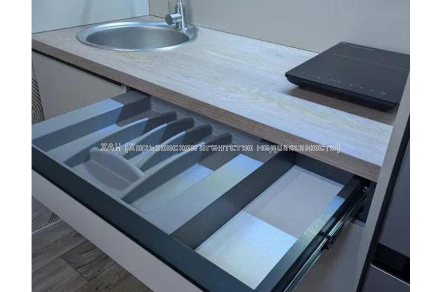 Продам квартиру, Драгоманова ул. , 1  ком., 25.10 м², авторский дизайн 