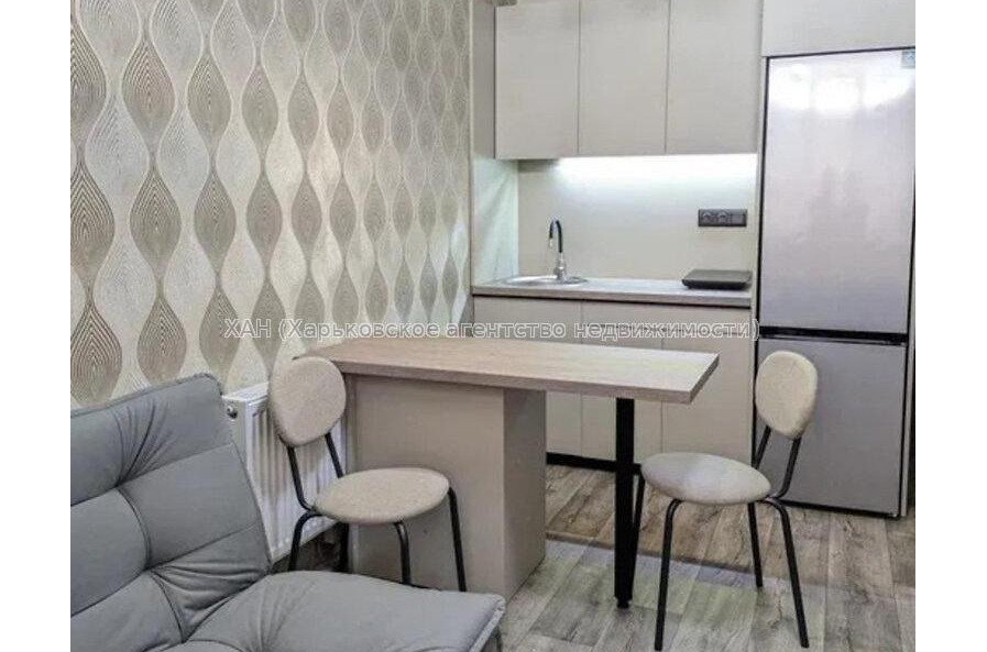 Продам квартиру, Драгоманова ул. , 1  ком., 25.10 м², авторский дизайн 