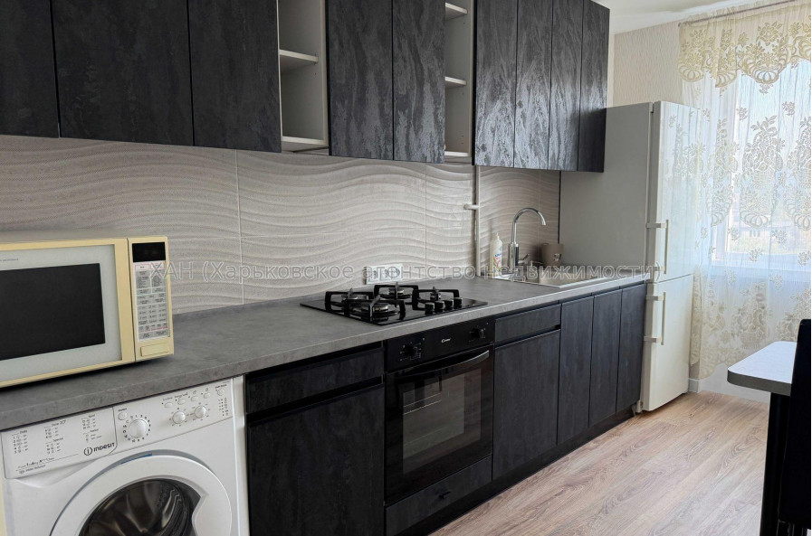 Здам квартиру, Науки просп. , 2 кім., 45 м², евроремонт 