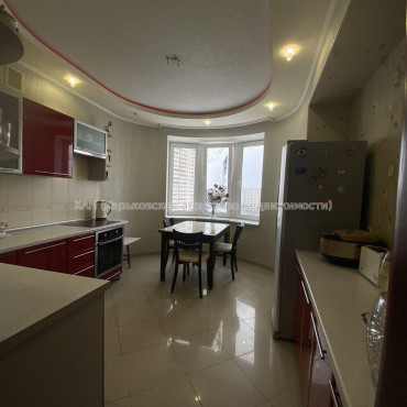 Здам квартиру, 2 кім., 63 м², капитальный ремонт 