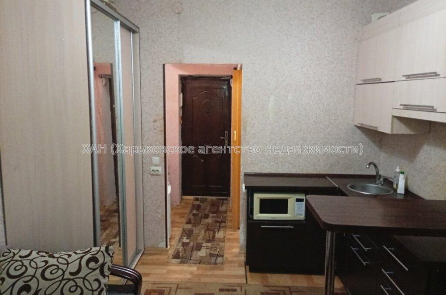 Продам квартиру, Ощепкова Андрея ул. , 1 кім., 18 м², косметический ремонт 
