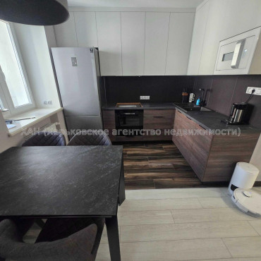 Продам квартиру, Победы просп. , 1 кім., 60 м², авторский дизайн 