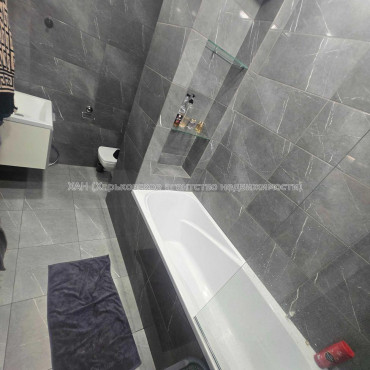 Продам квартиру, Победы просп. , 1 кім., 60 м², авторский дизайн 