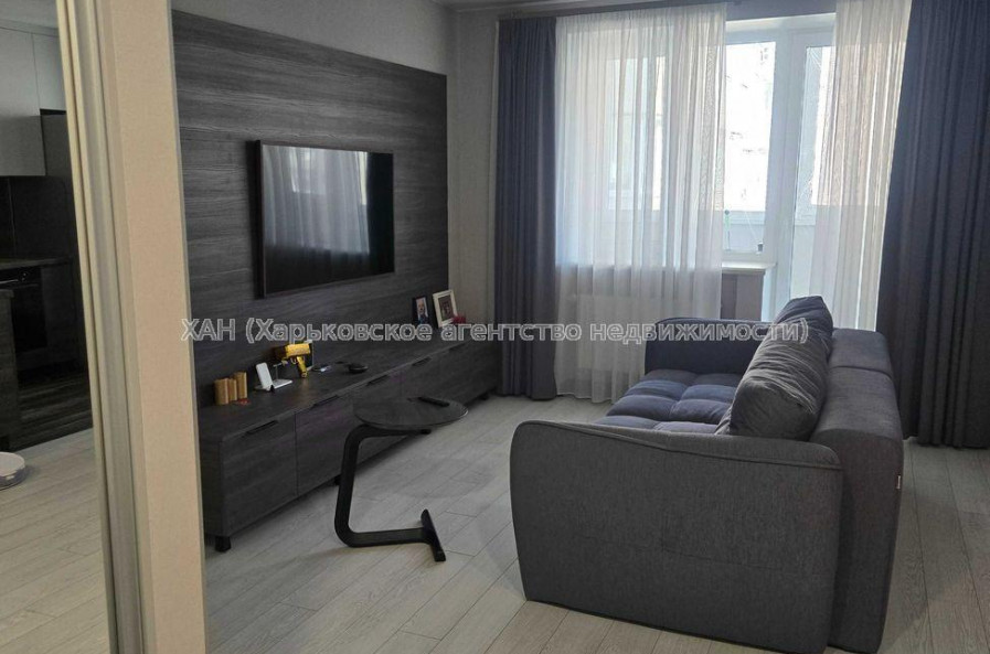Продам квартиру, Победы просп. , 1 кім., 60 м², авторский дизайн 