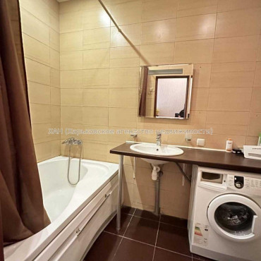 Продам квартиру, Алчевских ул. , 3 кім., 63 м², капитальный ремонт 