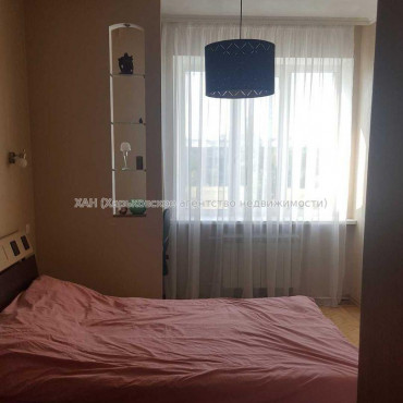 Продам квартиру, Алчевских ул. , 3 кім., 63 м², капитальный ремонт 