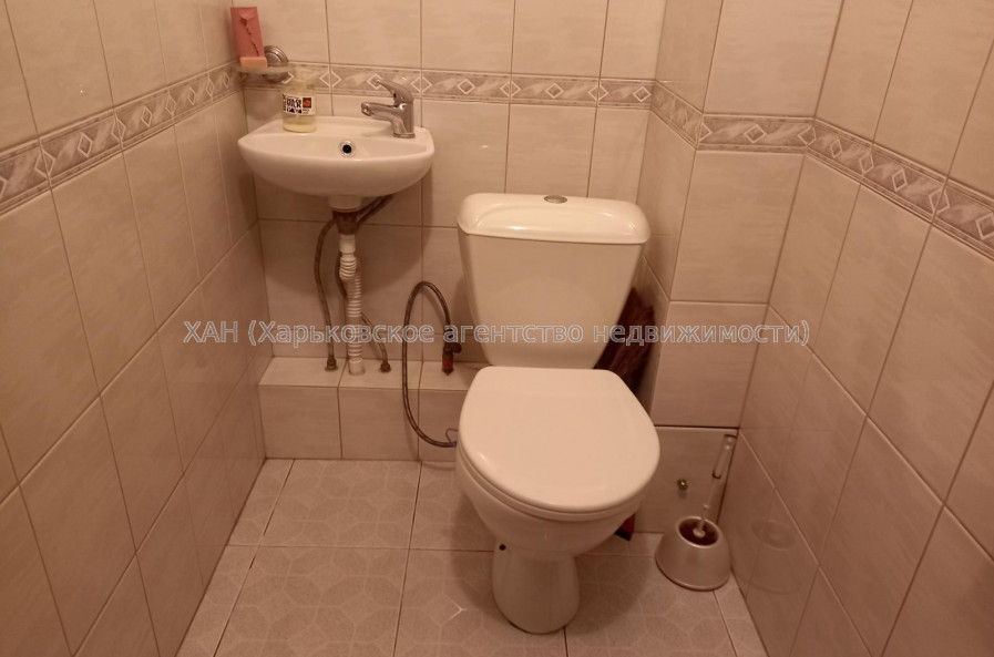 Продам квартиру, Лебединская ул. , 4  ком., 105 м², капитальный ремонт 