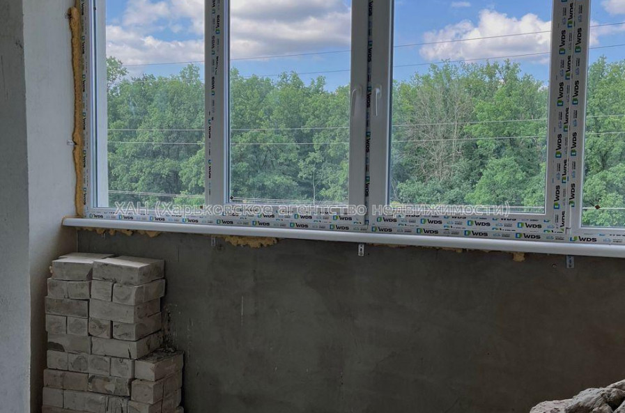 Продам квартиру, Победы просп. , 1 кім., 43 м², без ремонта 
