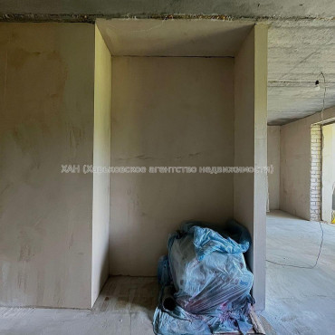 Продам квартиру, Победы просп. , 1 кім., 43 м², без ремонта 