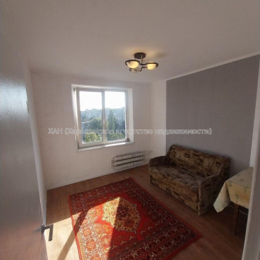 Продам квартиру, Гвардейцев Широнинцев ул. , 2 кім., 45 м², косметический ремонт 