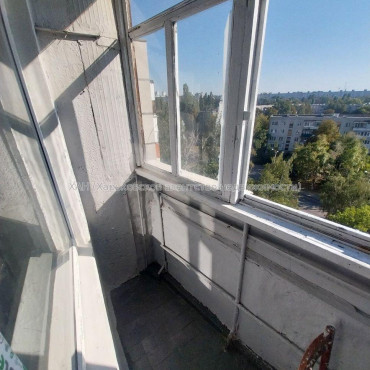 Продам квартиру, Гвардейцев Широнинцев ул. , 2 кім., 45 м², косметический ремонт 
