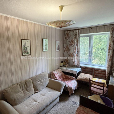 Продам квартиру, Бучмы ул. , 2 кім., 46 м², капитальный ремонт 