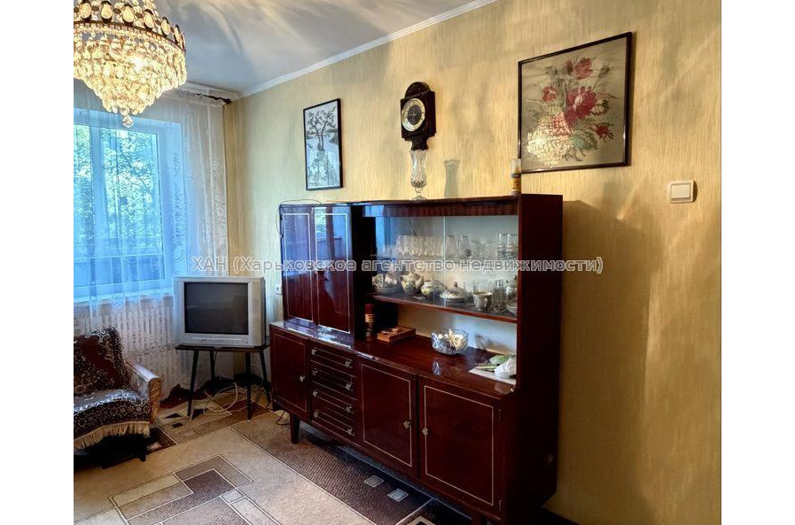 Продам квартиру, Бучмы ул. , 2 кім., 46 м², капитальный ремонт 