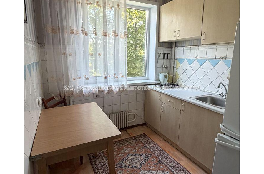Продам квартиру, Бучмы ул. , 2 кім., 46 м², капитальный ремонт 