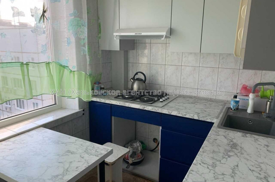 Продам квартиру, Академика Павлова ул. , 3 кім., 65 м², косметический ремонт 