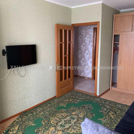 Продам квартиру, Академика Павлова ул. , 3  ком., 65 м², косметический ремонт