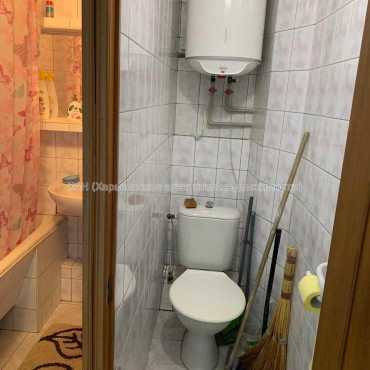 Продам квартиру, Академика Павлова ул. , 3 кім., 65 м², косметический ремонт 