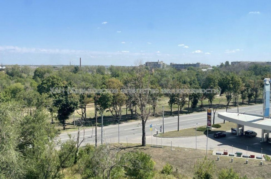 Продам квартиру, Героев Харькова просп. , 2  ком., 67.15 м², без ремонта 